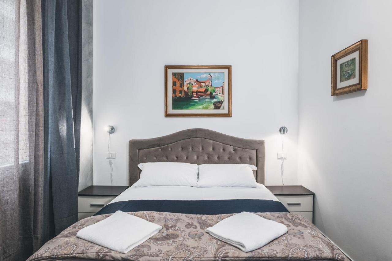 Bulldog Station Apartments With Private Wc, Ac, Tv Mestre Luaran gambar